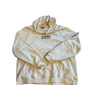 Taylor Swift Cream and Black Women Sweater